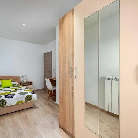 House Nicol Tatil Evi Poreč