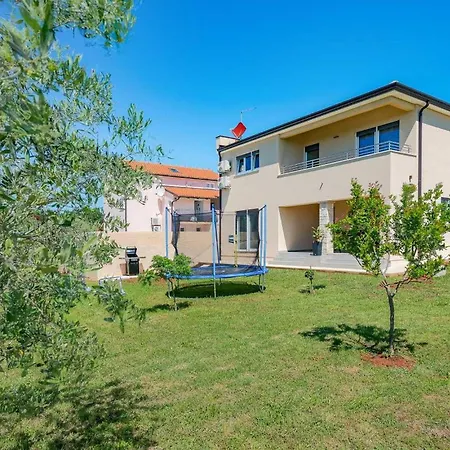 House Nicol Casa de Férias Poreč
